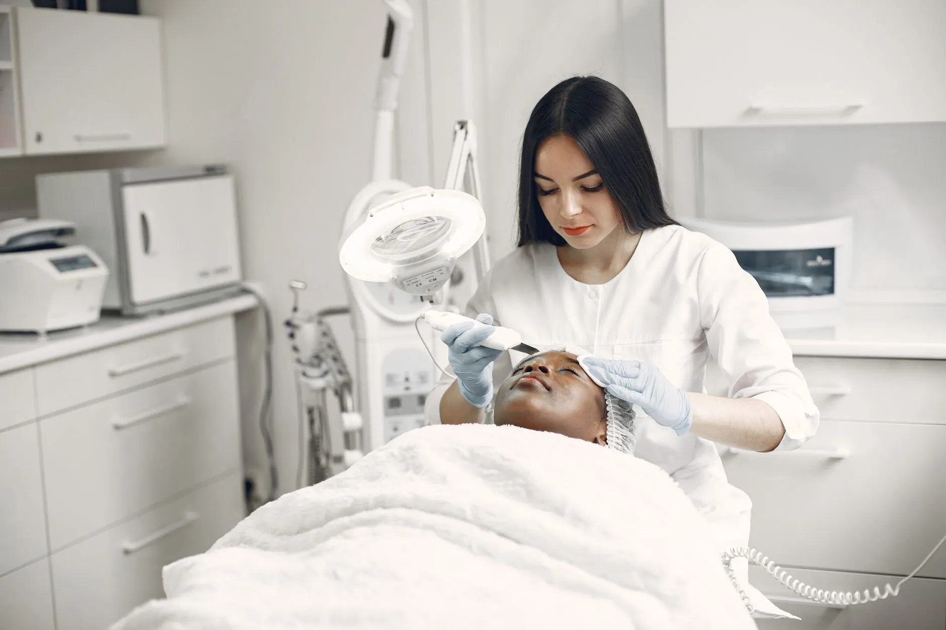 上海华美医疗美容医院美容项目全解析：从皮肤管理到微整形的技术选择正文配图 1